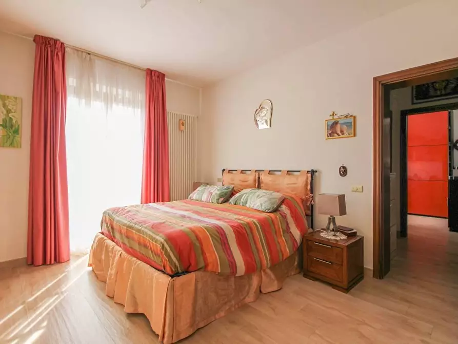 Immagine 17 di Casa bifamiliare in vendita  a Cascina