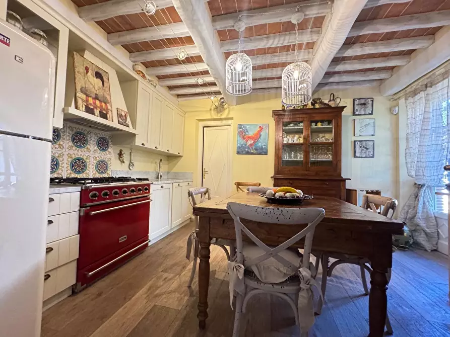 Immagine 50 di Villa in vendita  a Pietrasanta