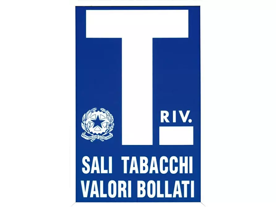 Immagine 1 di Attività commerciale in vendita  a Cascina