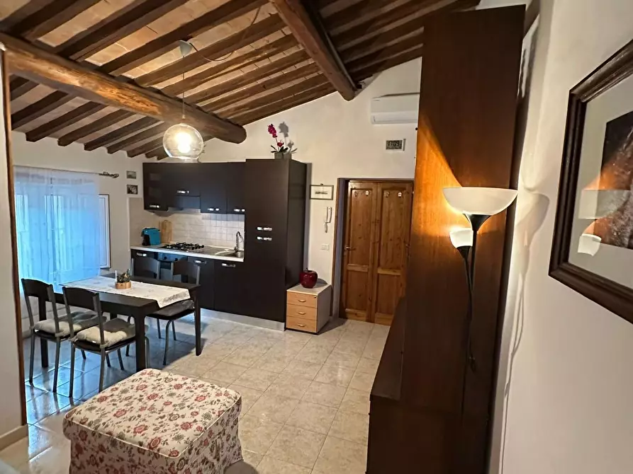 Immagine 1 di Mansarda in vendita  a Colle Di Val D'elsa