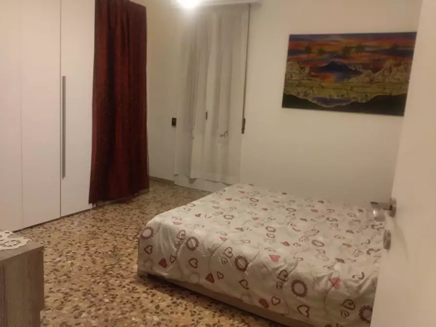 Immagine 6 di Appartamento in affitto  a Modena