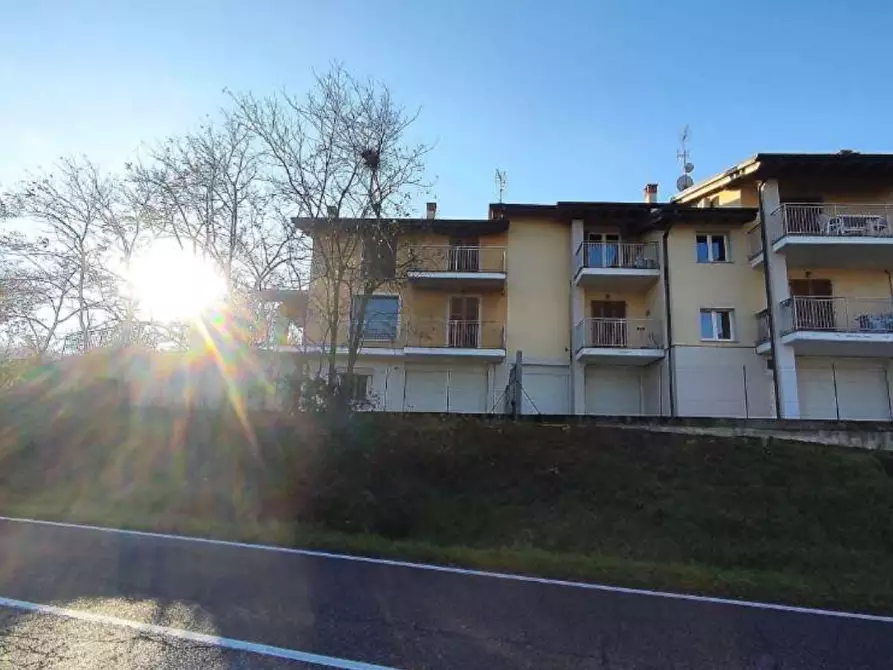 Immagine 10 di Villa in vendita  a Stradella