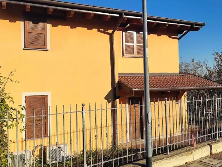 Immagine 6 di Villa in vendita  a Stradella