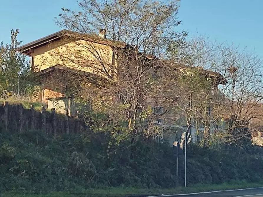 Immagine 2 di Villa in vendita  a Stradella