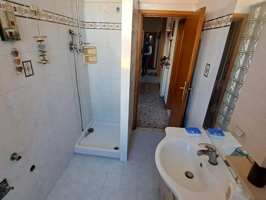 Immagine 21 di Appartamento in vendita  a Rosignano Marittimo