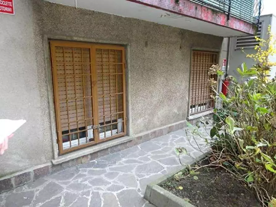 Immagine 3 di Laboratorio in vendita  a Milano