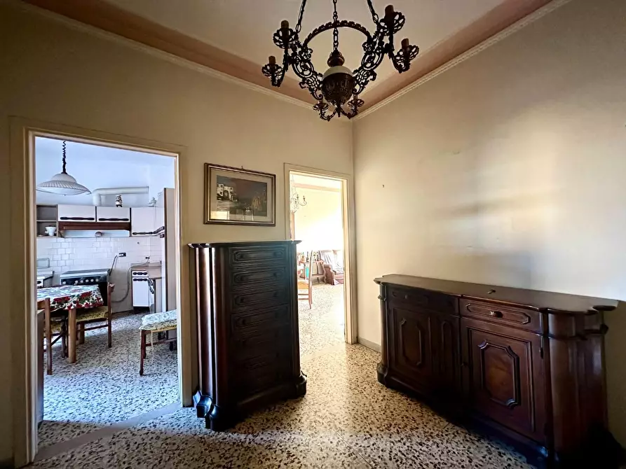 Immagine 23 di Mansarda in vendita  a Lucca