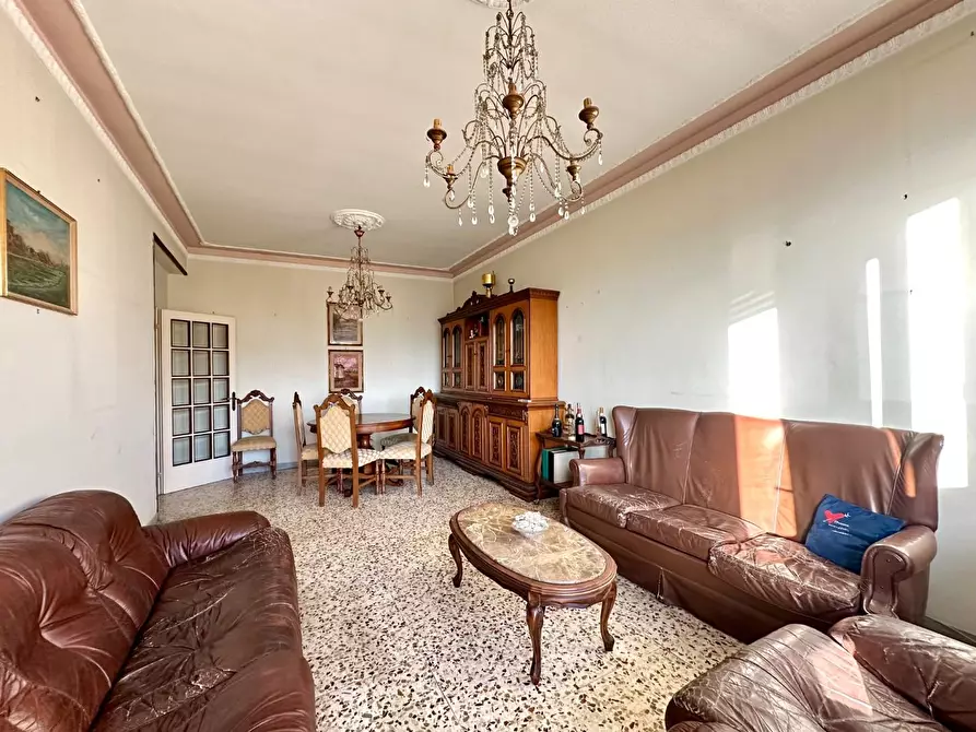 Immagine 27 di Mansarda in vendita  a Lucca