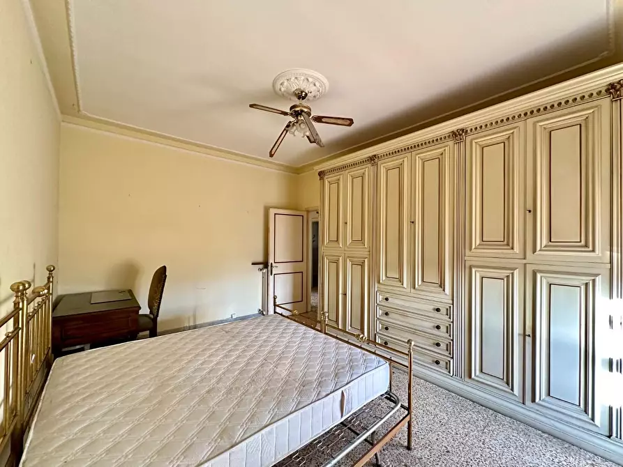 Immagine 32 di Mansarda in vendita  a Lucca