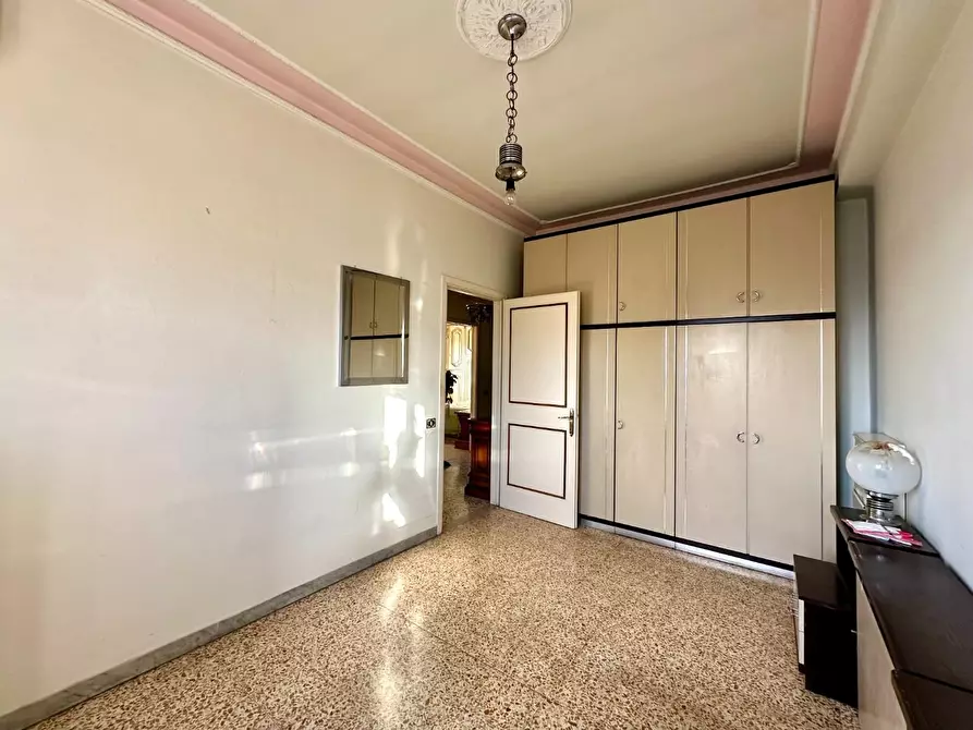 Immagine 33 di Mansarda in vendita  a Lucca