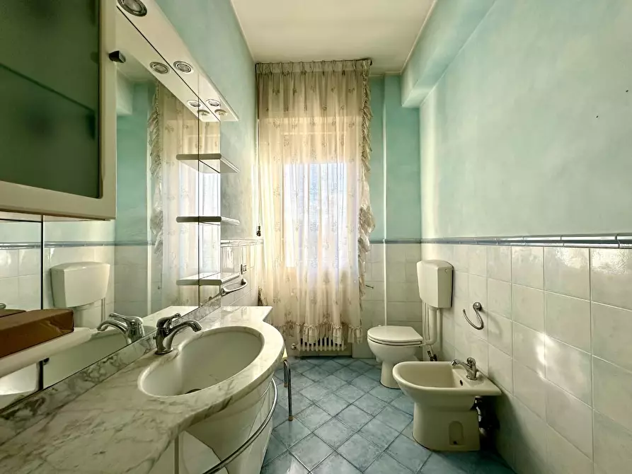 Immagine 17 di Mansarda in vendita  a Lucca