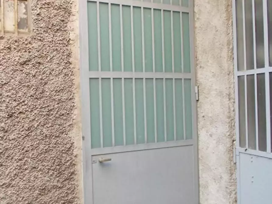 Immagine 1 di Laboratorio in vendita  a Milano