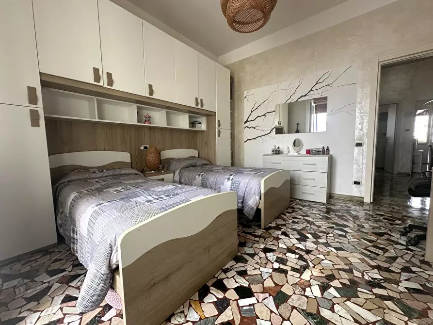 Immagine 9 di Appartamento in vendita  a Viareggio