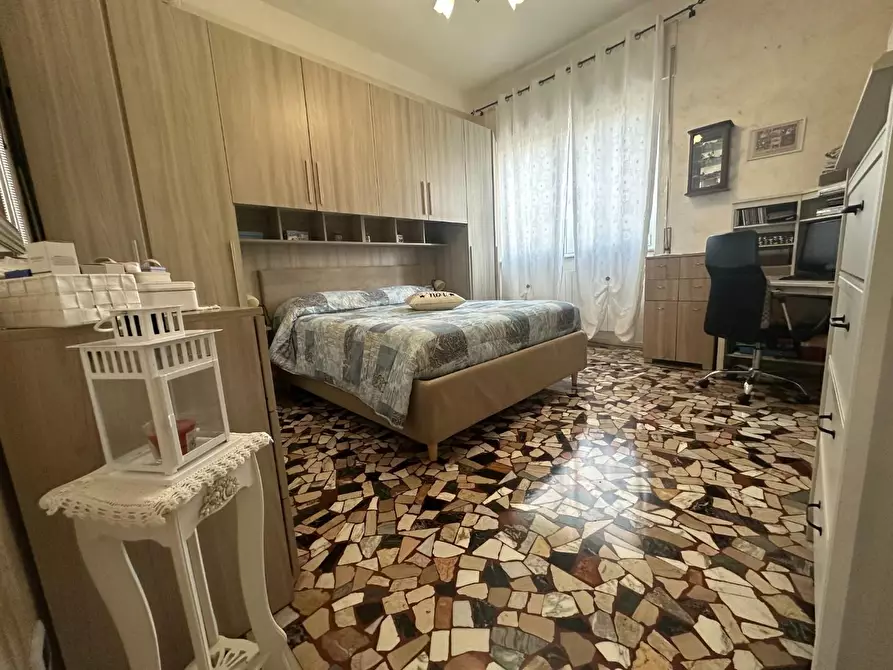 Immagine 31 di Appartamento in vendita  a Viareggio