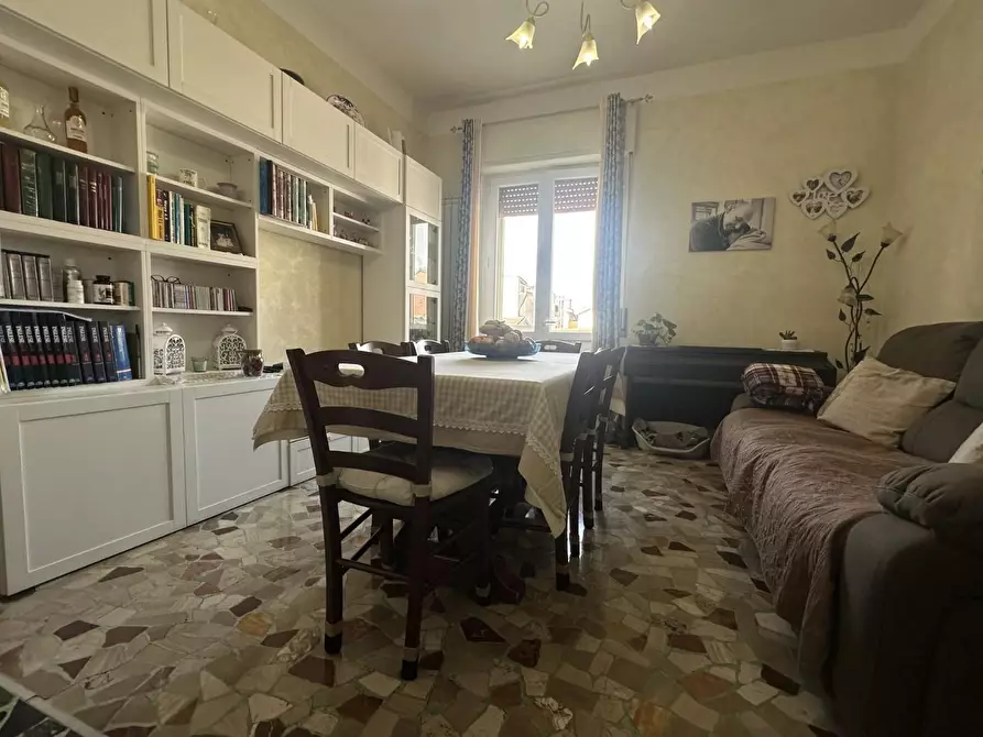 Immagine 17 di Appartamento in vendita  a Viareggio