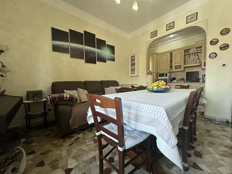 Immagine 4 di Appartamento in vendita  a Viareggio