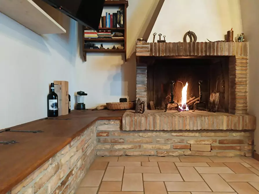 Immagine 4 di Rustico / casale in vendita  a Pisa