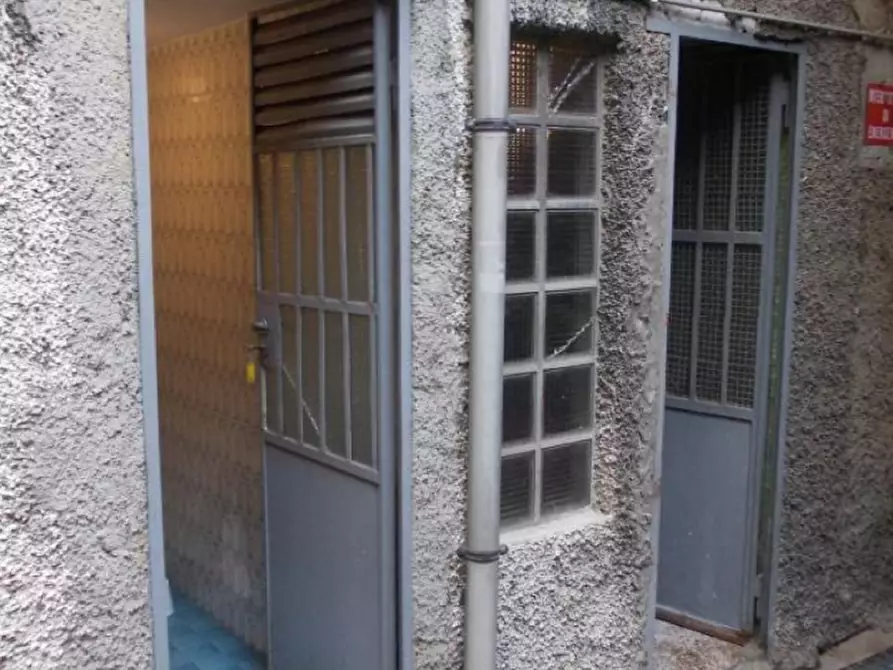 Immagine 7 di Magazzino in vendita  a Milano