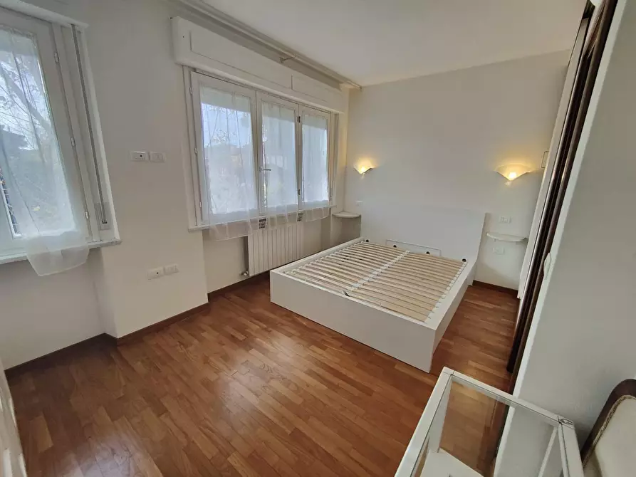 Immagine 13 di Casa trifamiliare in vendita  a Camaiore