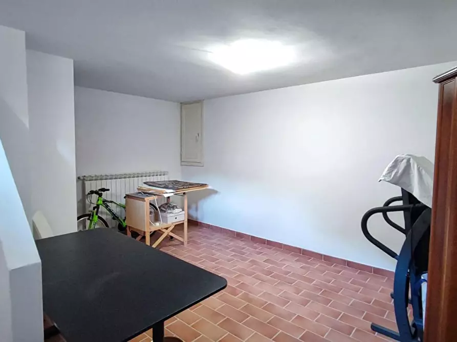 Immagine 23 di Casa trifamiliare in vendita  a Camaiore