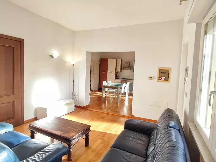 Immagine 5 di Casa trifamiliare in vendita  a Camaiore