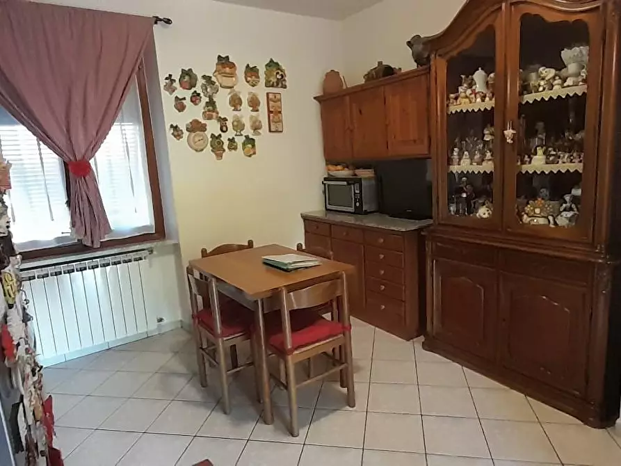 Immagine 3 di Appartamento in vendita  a Massa