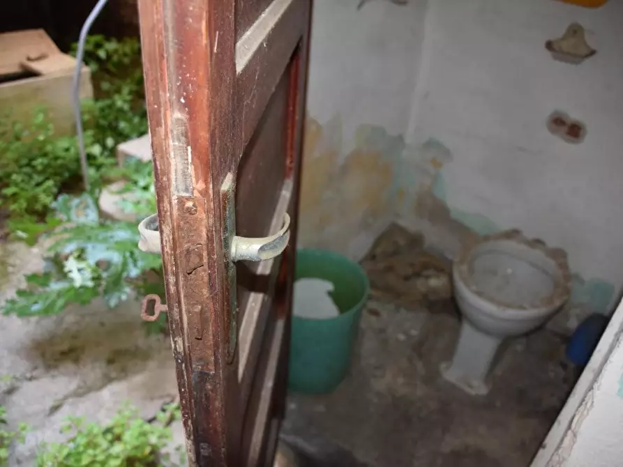 Immagine 19 di Terratetto in vendita  a Luogosanto