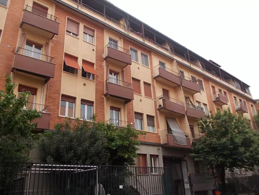 Immagine 11 di Laboratorio in vendita  a Milano