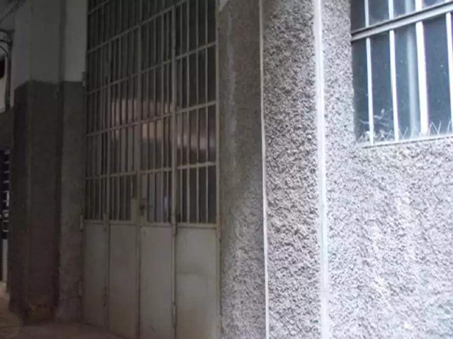 Immagine 1 di Laboratorio in vendita  a Milano