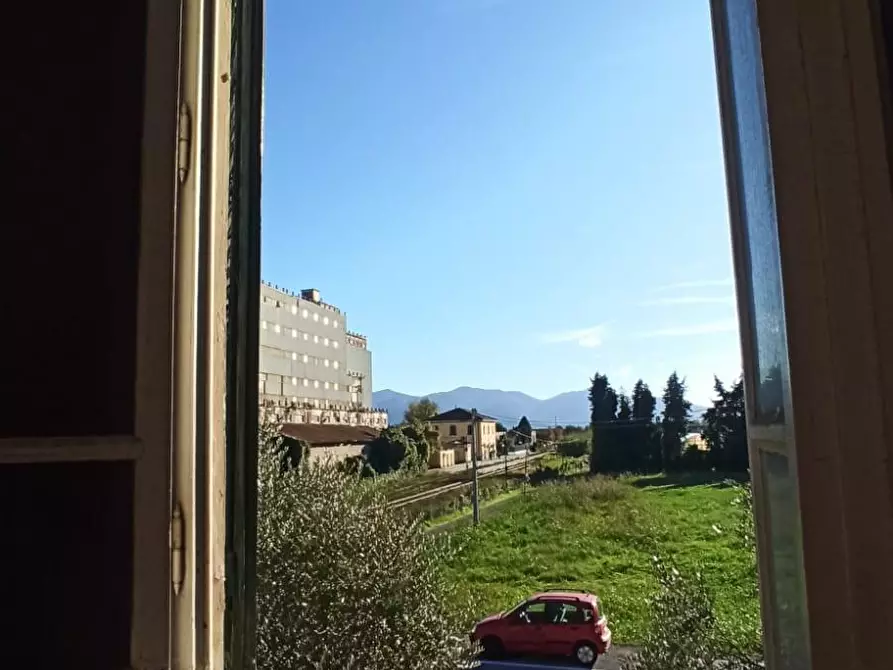 Immagine 26 di Villa in vendita  a Lucca