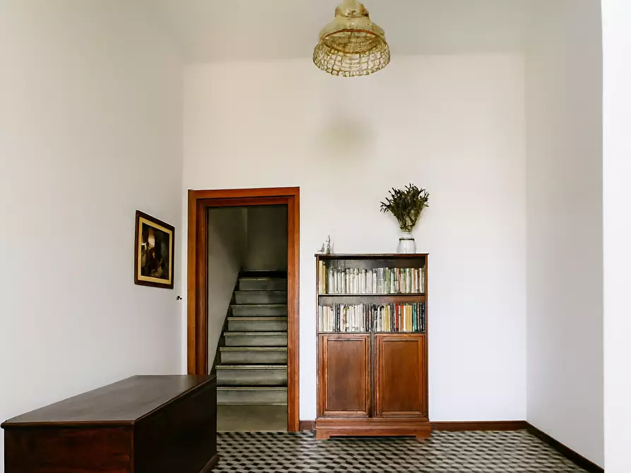 Immagine 6 di Villa in vendita  a Lucca