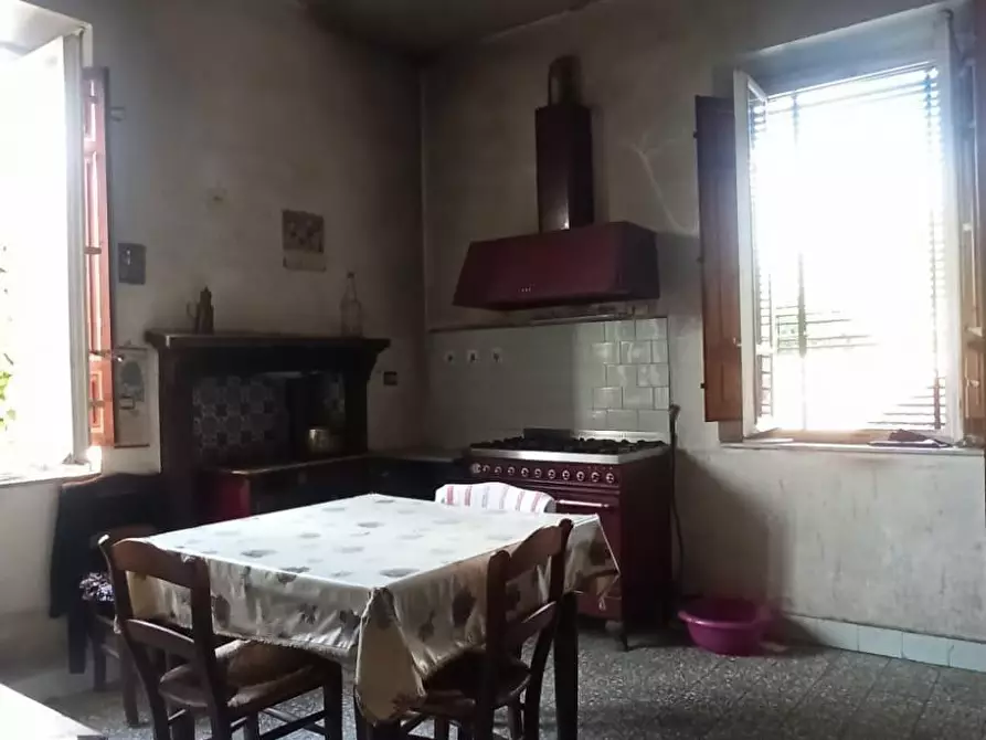 Immagine 10 di Villa in vendita  a Lucca