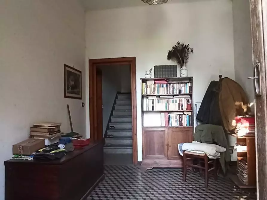 Immagine 5 di Villa in vendita  a Lucca