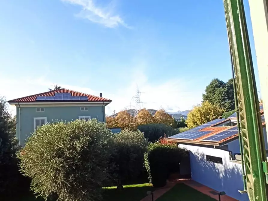 Immagine 24 di Villa in vendita  a Lucca