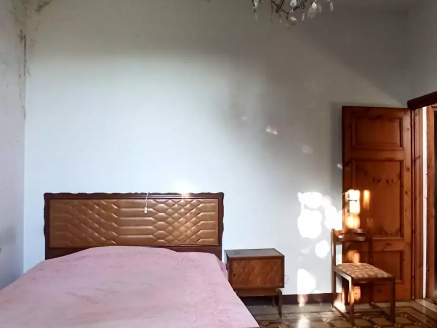 Immagine 23 di Villa in vendita  a Lucca