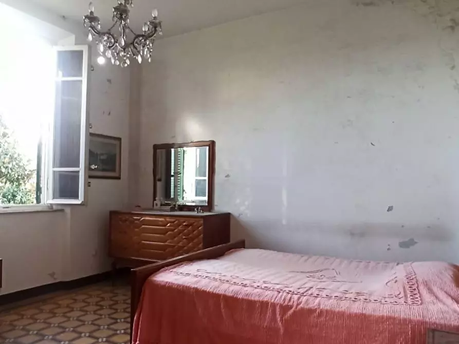 Immagine 25 di Villa in vendita  a Lucca