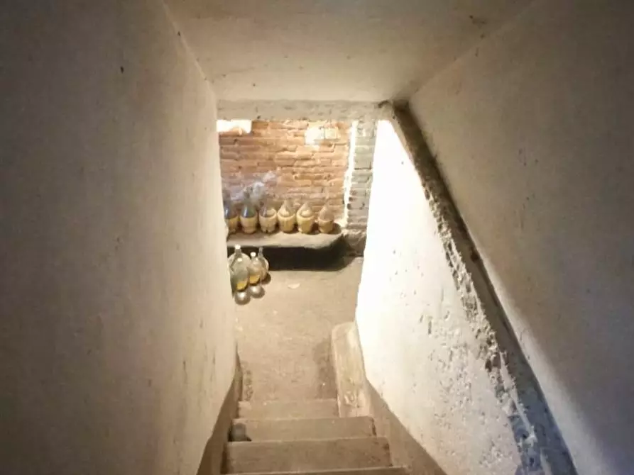 Immagine 39 di Villa in vendita  a Lucca