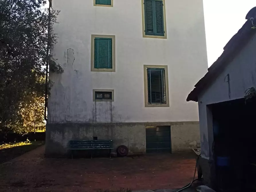 Immagine 29 di Villa in vendita  a Lucca