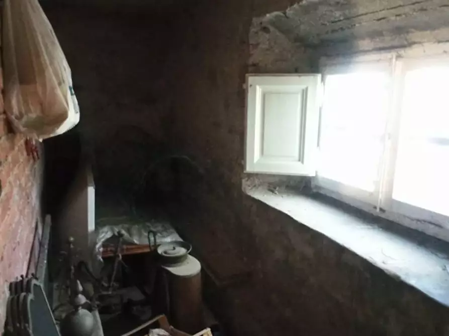 Immagine 37 di Villa in vendita  a Lucca