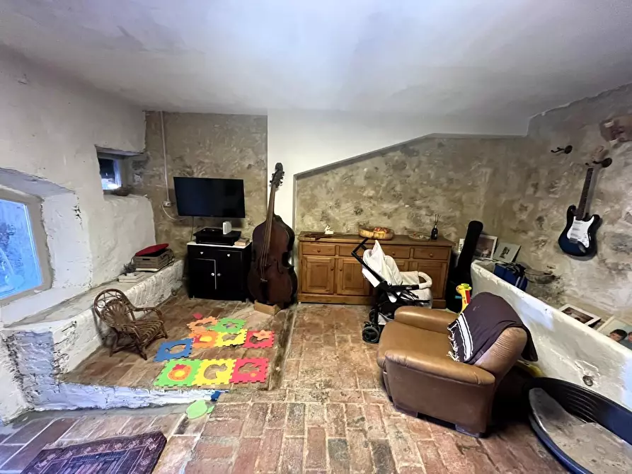 Immagine 9 di Porzione di casa in vendita  a Casole D'elsa