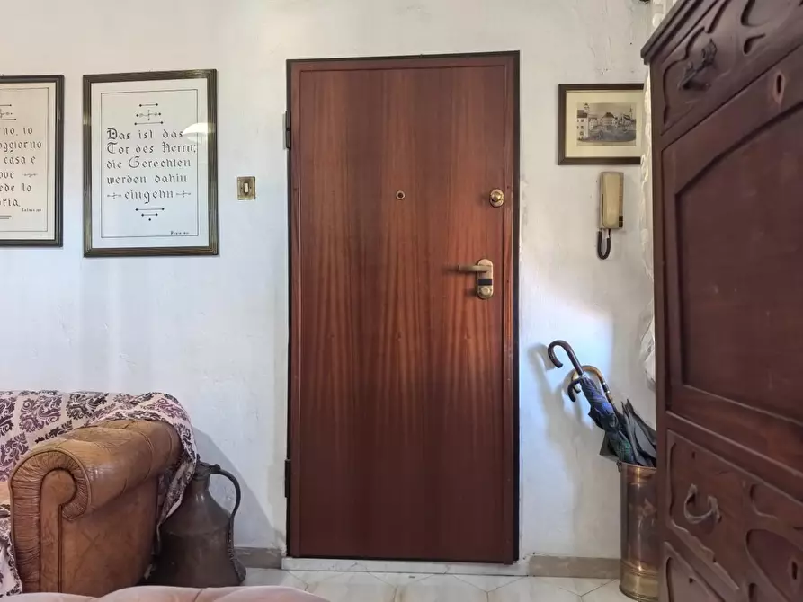 Immagine 8 di Appartamento in vendita  a Livorno