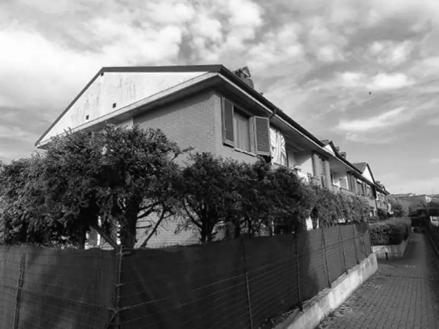 Immagine 2 di Appartamento in vendita  a Lardirago