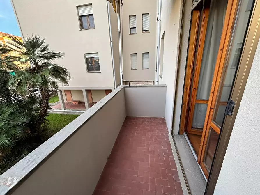 Immagine 5 di Appartamento in affitto  a Pisa