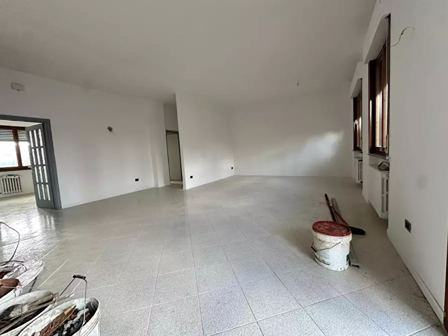 Immagine 3 di Appartamento in vendita  a Cecina