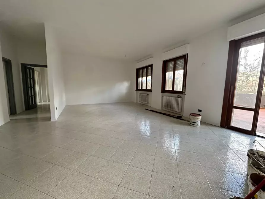 Immagine 4 di Appartamento in vendita  a Cecina