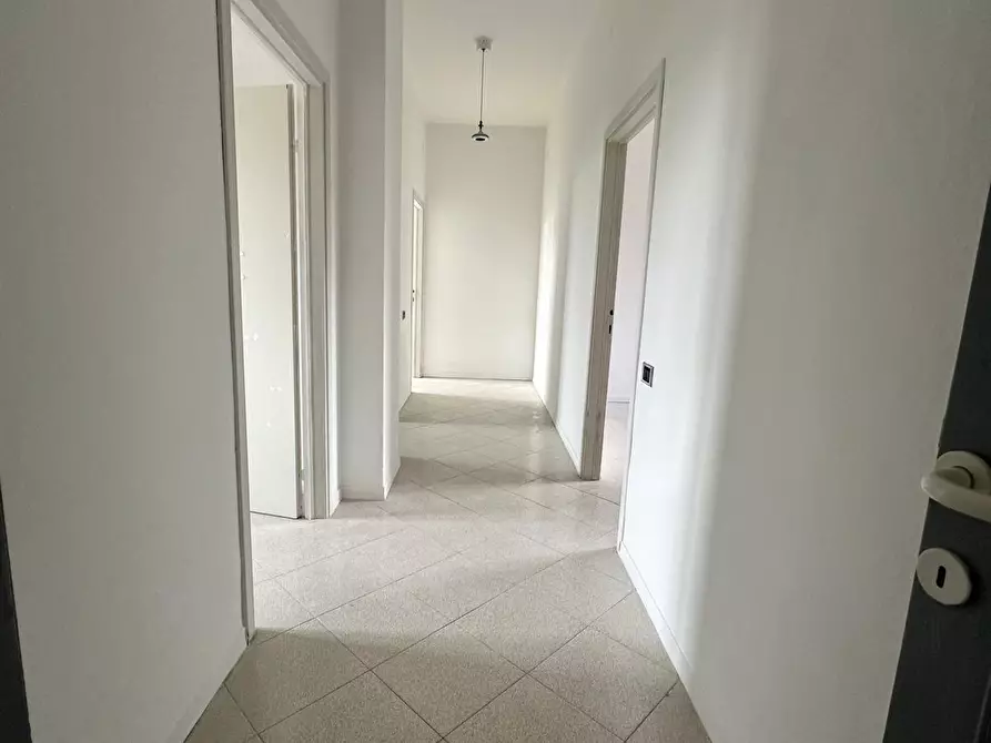 Immagine 17 di Appartamento in vendita  a Cecina