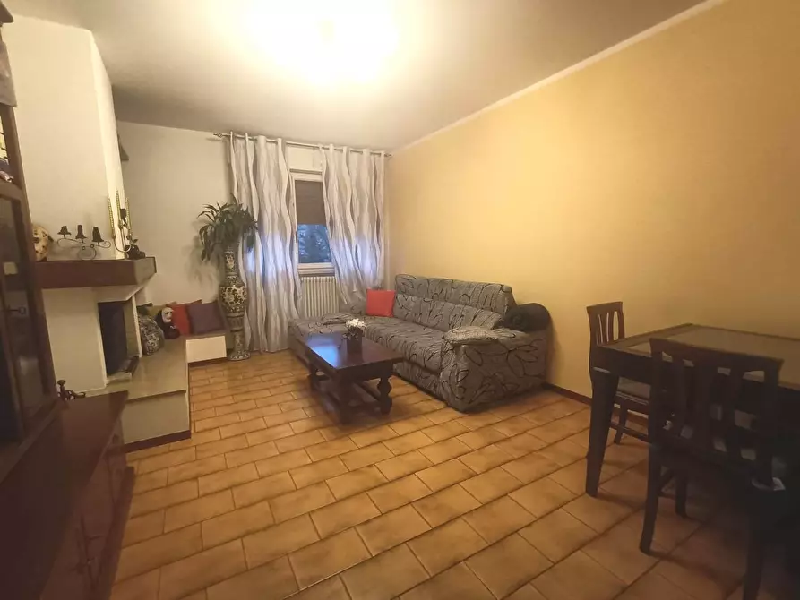 Immagine 3 di Appartamento in vendita  a Carrara