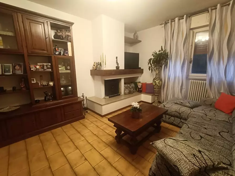 Immagine 6 di Appartamento in vendita  a Carrara