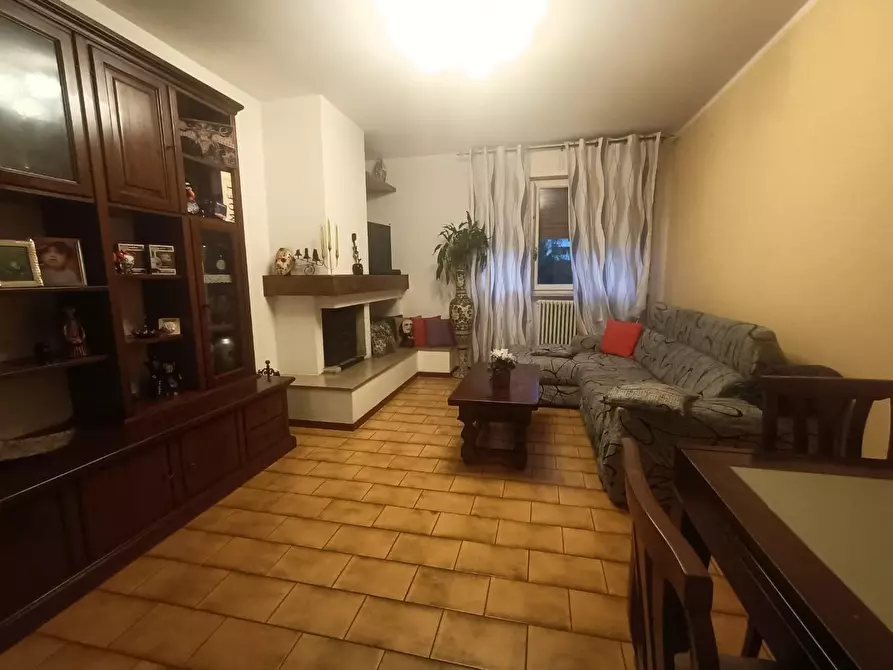 Immagine 5 di Appartamento in vendita  a Carrara