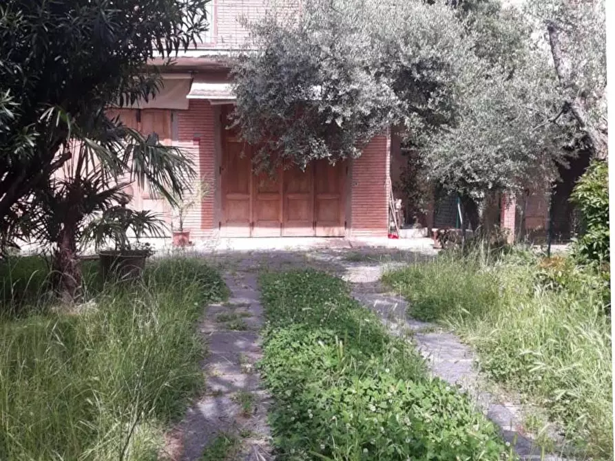 Immagine 23 di Appartamento in vendita  a Pietrasanta